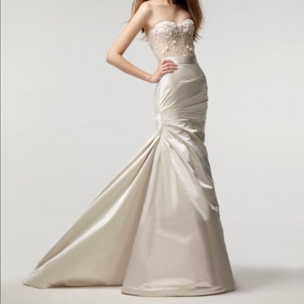 Monique Lhullier wedding dress